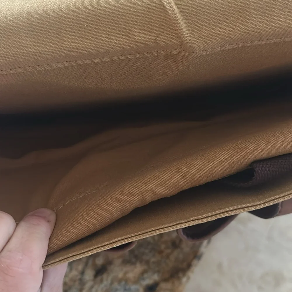 Leather Duluth trading bag gently used - Picture 7 of 8